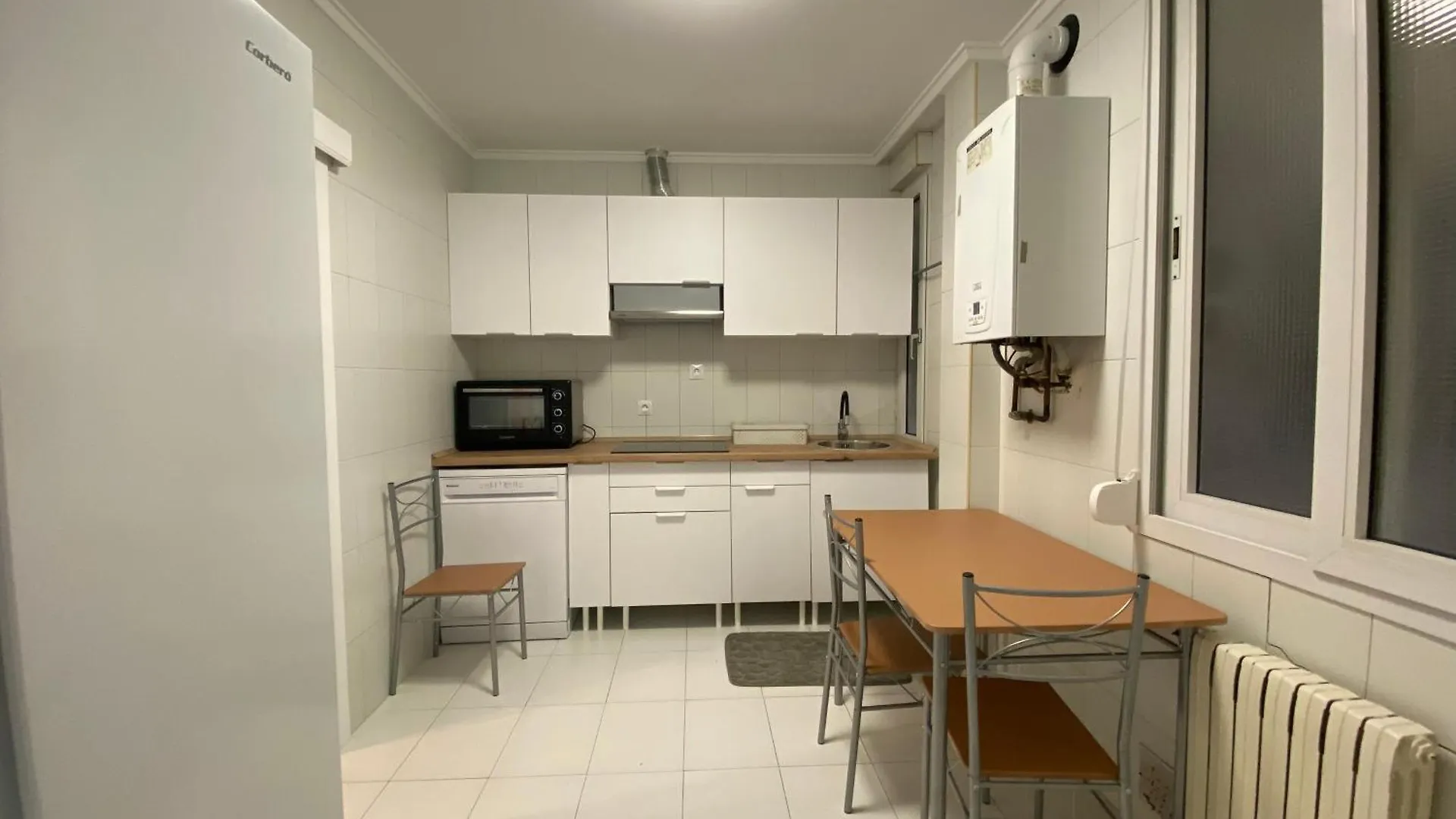 Apartamento 10 Pax Santander Apartment